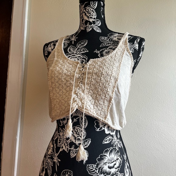American Eagle Outfitters Tops - American Eagle Outfitters Cream Crochet Tie-Front Crop Top